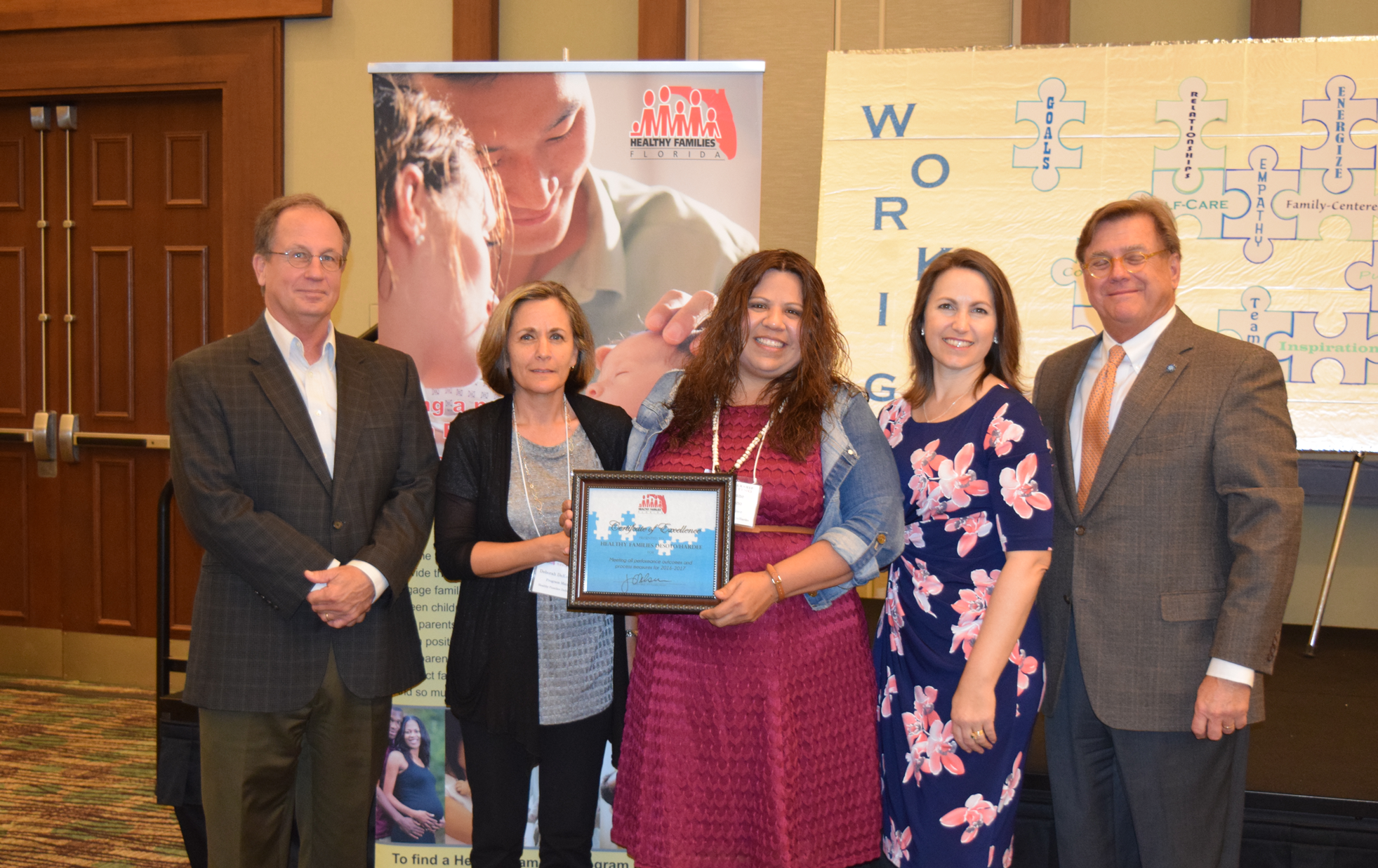 HF DeSoto-Hardee Staff Receive Award